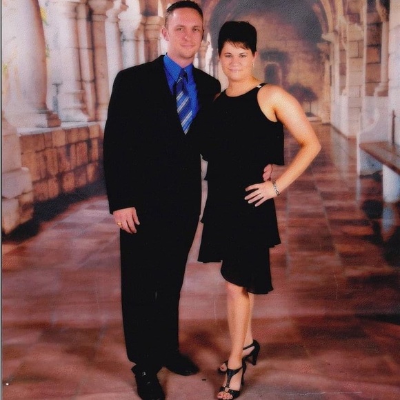 BRAND NAMES UP TO 75% OFF! - Picture 7 of 10